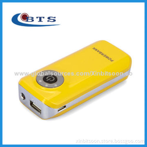 Slim Mobile Power Bank with 4,400mAh Capacity Lithium Battery
